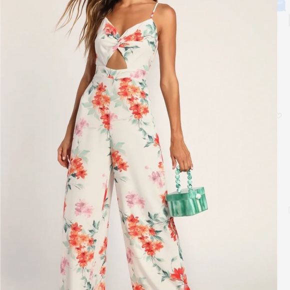 White Floral jumpsuit- NWT -size large - Picture 1 of 5